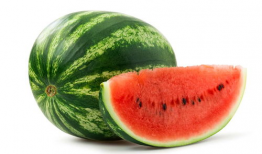 连云港小网红吃瓜事件,网络舆论的发酵与反思