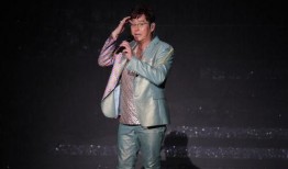 谭咏麟最新爆料身边美女,揭秘身边神秘美女生涯轨迹