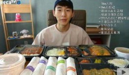 配餐爆料小哥视频播放,视频播放背后的美食故事