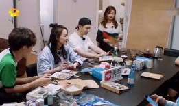 新闻爆料饭店视频大全播放